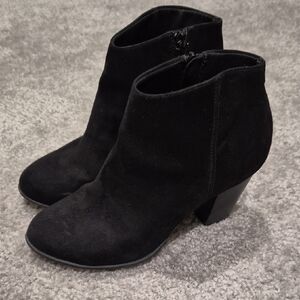 Elegant Black Ankle Boots